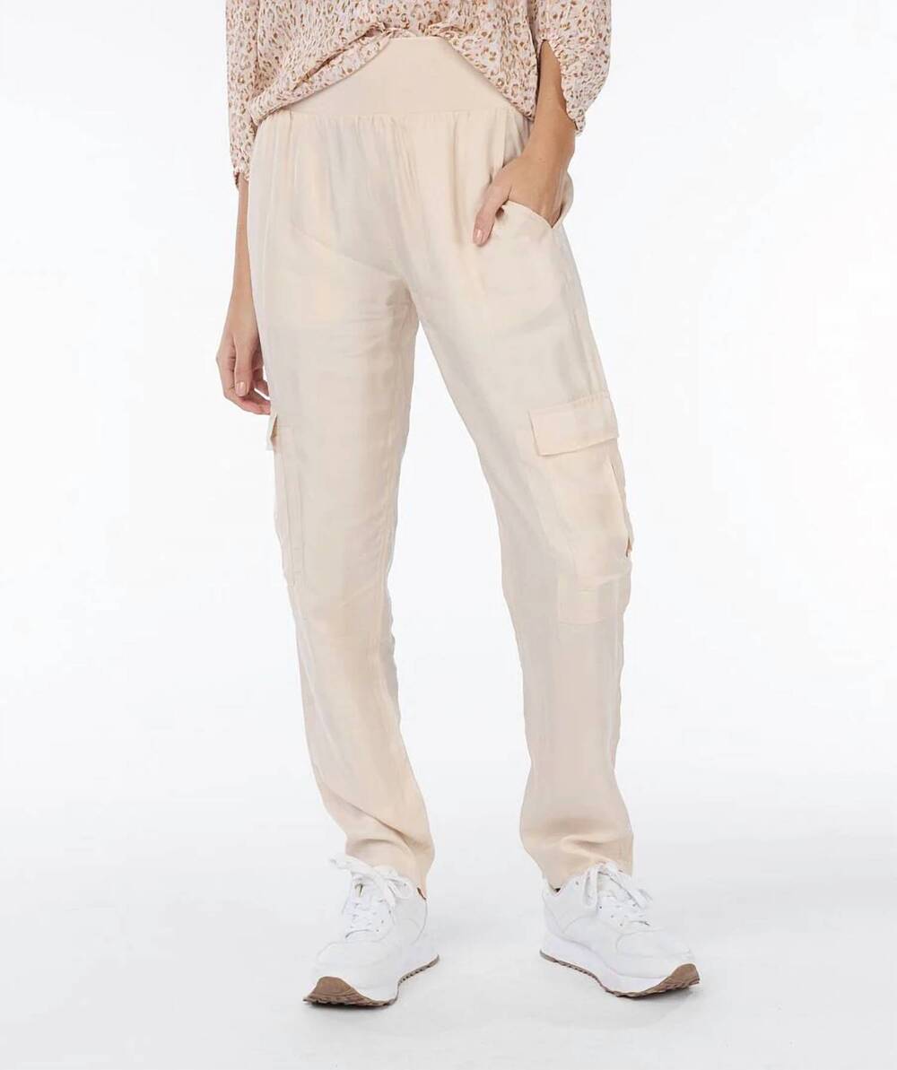 NEW ESQUALO tana rib cupro trousers in sand